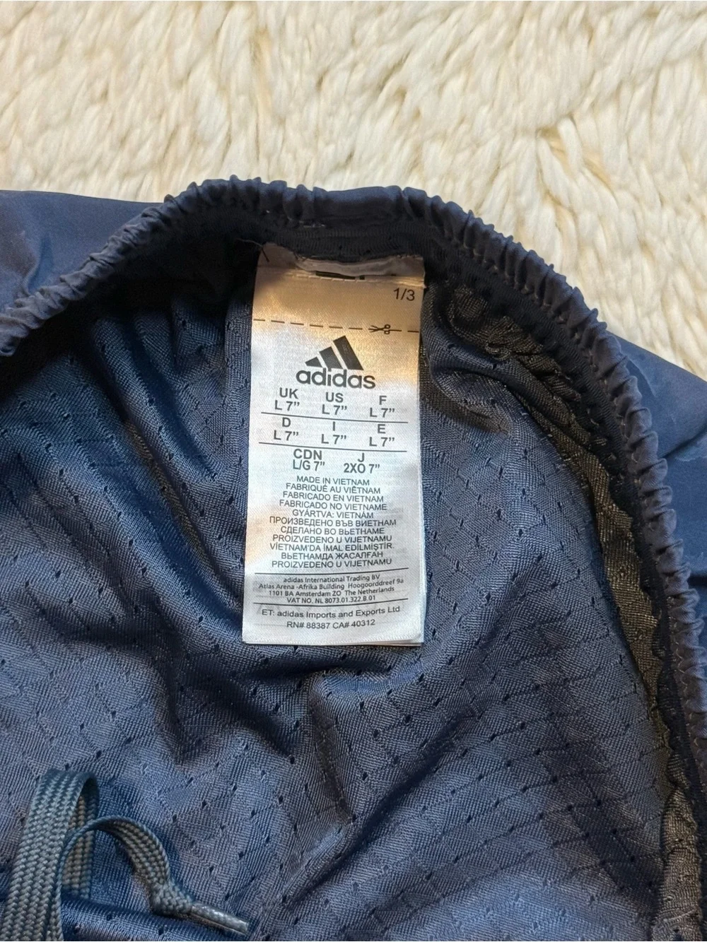 adidas Men’s size large navy Camo Athletic Shorts with liner 7” inseam